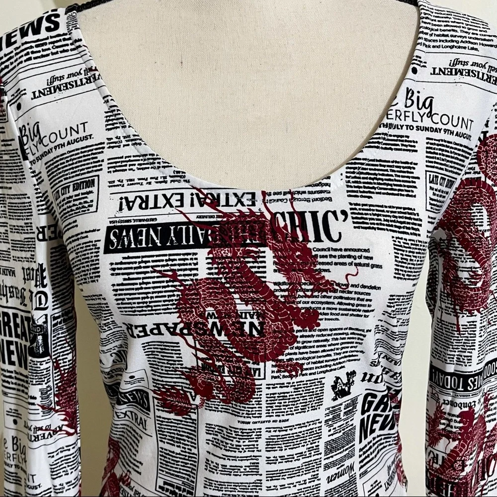 Derek Heart Newsprint Chain Back Crop Top size Medium juniors - Picture 3 of 15